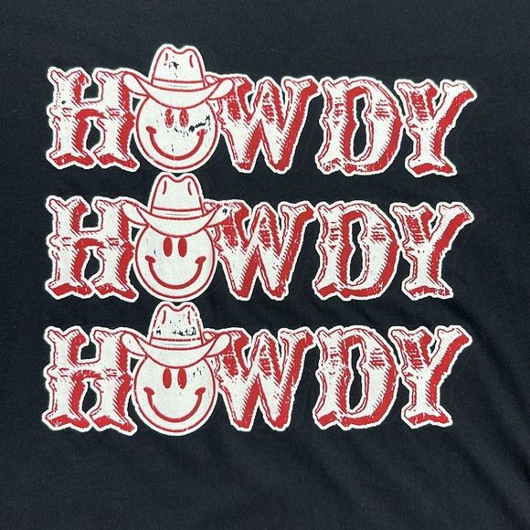 RELISTED Howdy Smiley Crop Top Graphic Tee - Picture 3 of 4